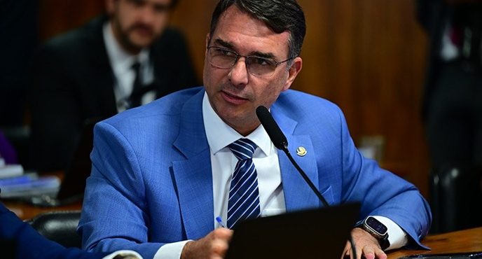 senador-flavio-bolsonaro-presidencia-da-republica-688x370